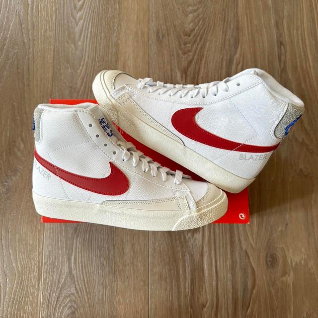 Nike Women's Trainers - White/Red - UK 4 on Productcaster.