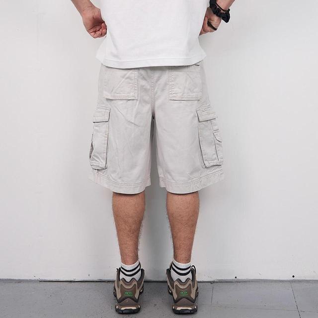 Vintage Men's Shorts - Tan - 32" on Productcaster.