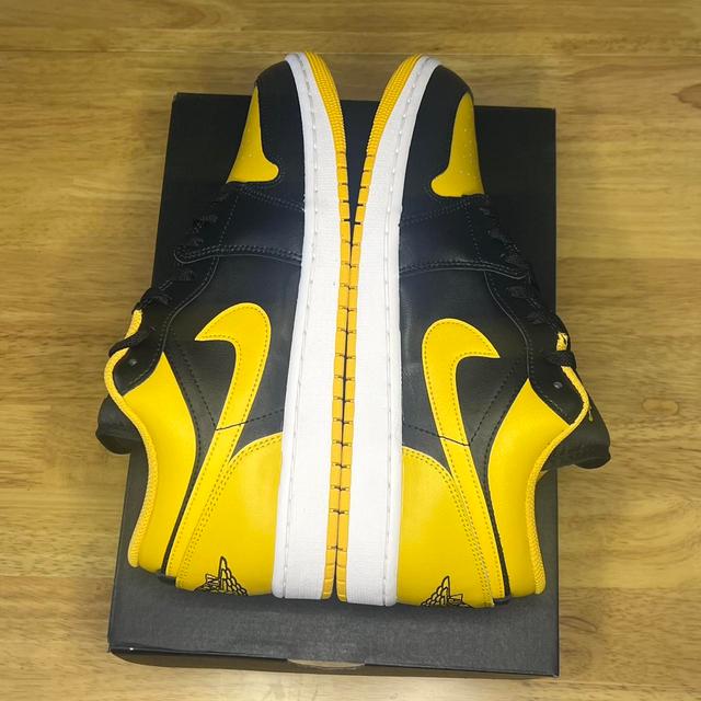 Jordan Men's Trainers - Yellow/Black - UK 10 on Productcaster.