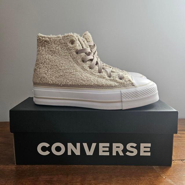 Converse Women's Trainers - Tan/Cream - UK 4.5 on Productcaster.