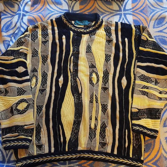 Coogi Men's Jumper - Black - XL on Productcaster.