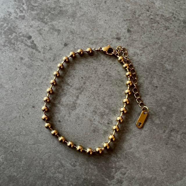 Custom Women's Bracelet - Gold on Productcaster.