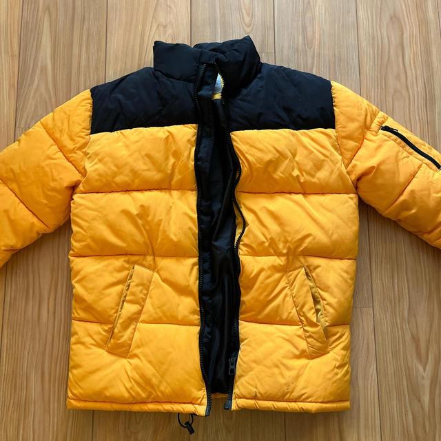 H&M Men's Puffer Jacket - Yellow - S on Productcaster.