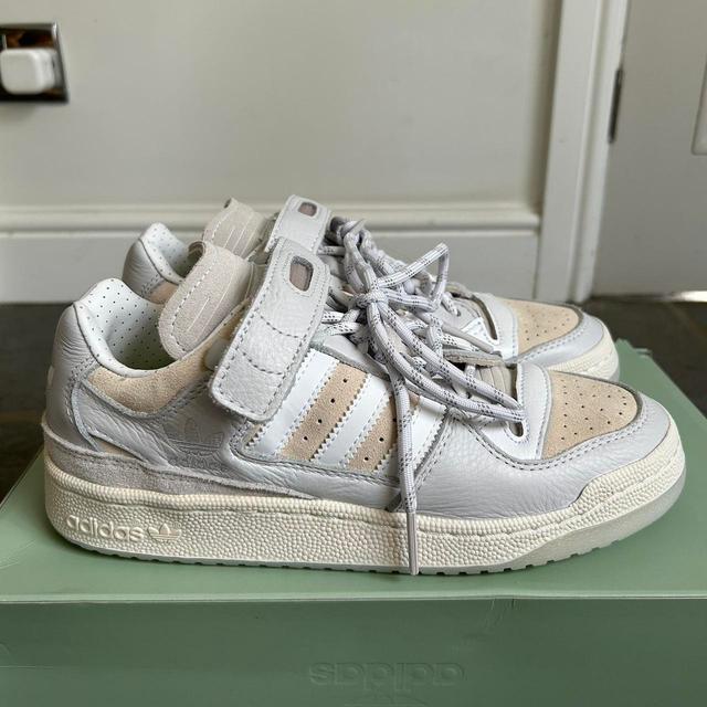 Adidas Women's Trainers - White - UK 6.5 on Productcaster.