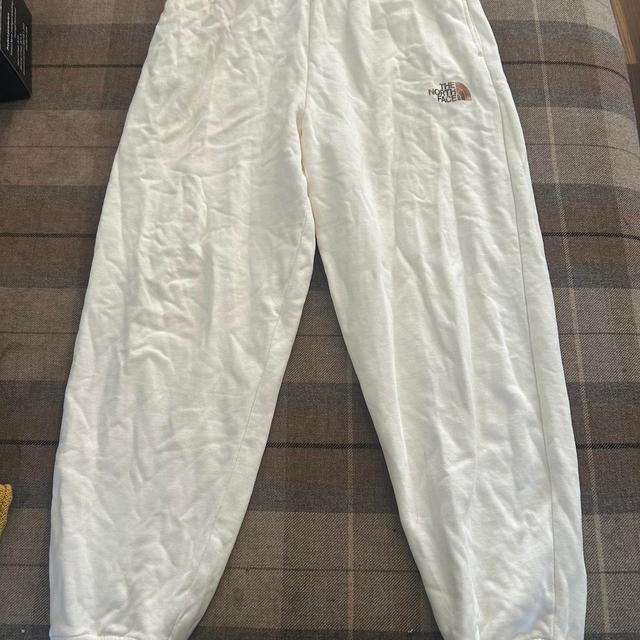 The North Face Kids' Sweatpants - White/Cream on Productcaster.