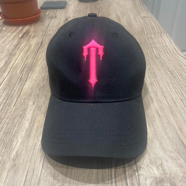 Trapstar Men's Caps - Black/Pink on Productcaster.