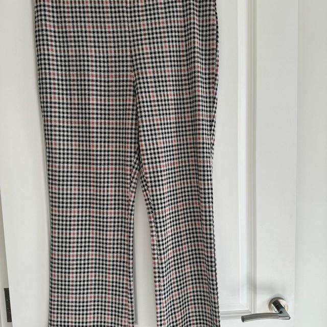 H&M Women's Trousers - Multi - UK 14 on Productcaster.