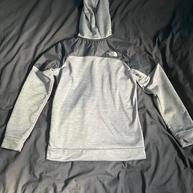 The North Face Men's Hoodie - Grey/Silver - XXS on Productcaster.