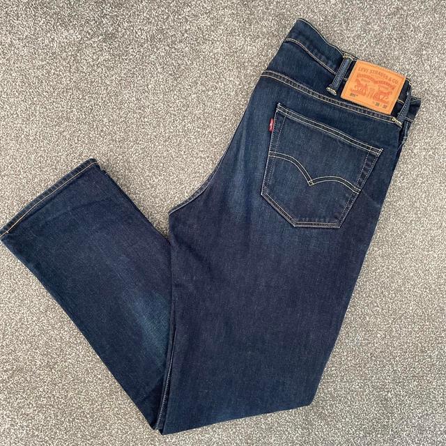 Levi's Men's Jeans - Navy - 38" on Productcaster.