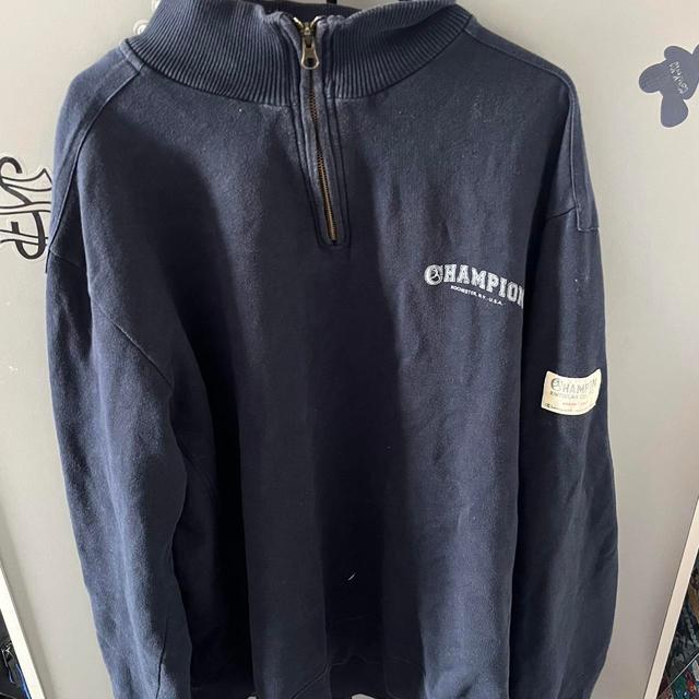 Champion Men's Sweatshirt - Navy - L on Productcaster.