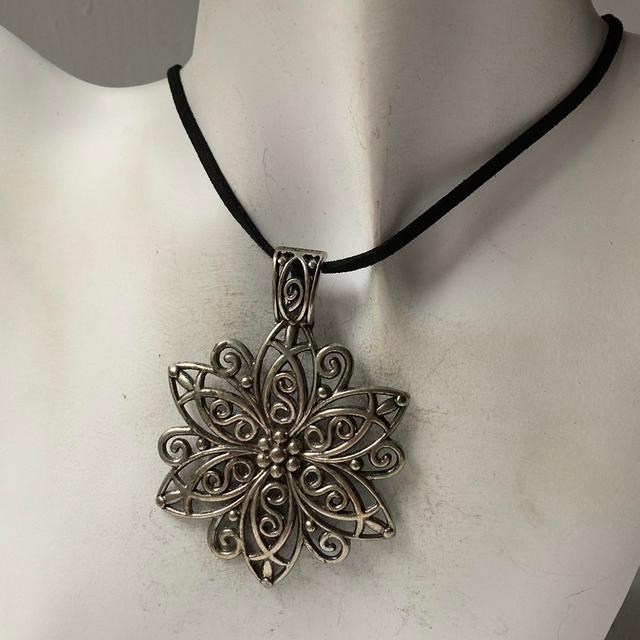 Vintage Women's Necklace - Silver/Black on Productcaster.