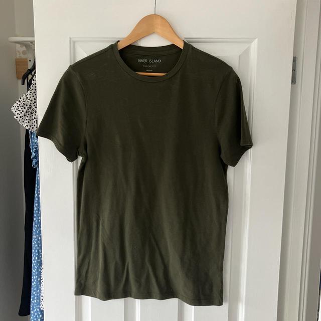 River Island Men's T-shirt - Khaki - M on Productcaster.