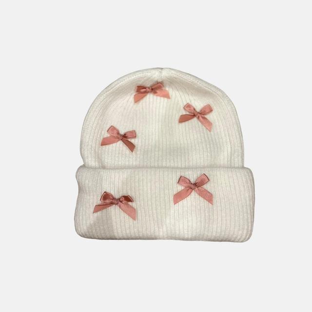 Women's Beanies - White on Productcaster.