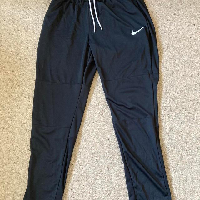 Nike Men's Bottom - Black - L on Productcaster.