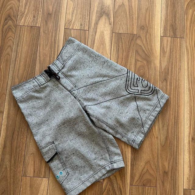 Billabong Men's Shorts - Grey - 28" on Productcaster.