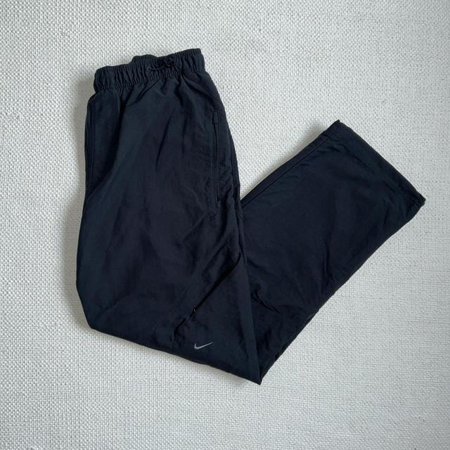 Nike Men's Sweatpants - Black - L on Productcaster.