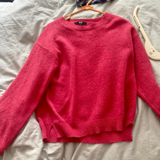 UNIQLO Women's Jumper - Pink/Red - S on Productcaster.