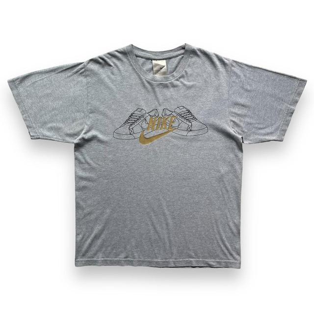 Nike Men's T-shirt - Grey - M on Productcaster.