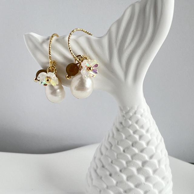 Women's Earrings - Gold/White on Productcaster.