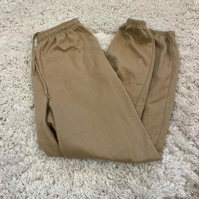 PrettyLittleThing Women's Sweatpants - Tan - UK 10 on Productcaster.