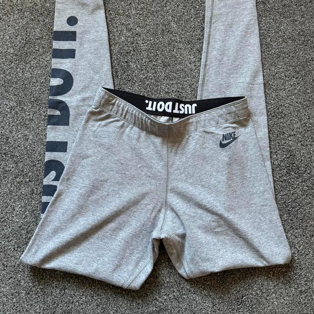 Nike Women's Leggings - Grey - S on Productcaster.