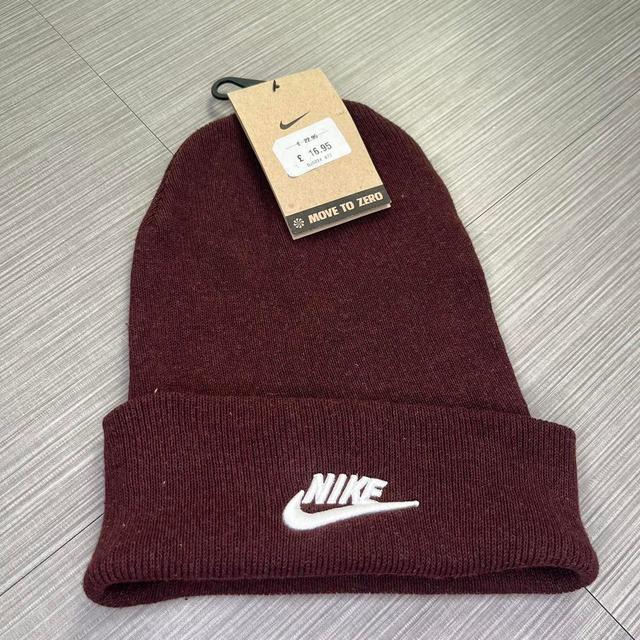 Nike Men's Beanies - Burgundy/Brown on Productcaster.