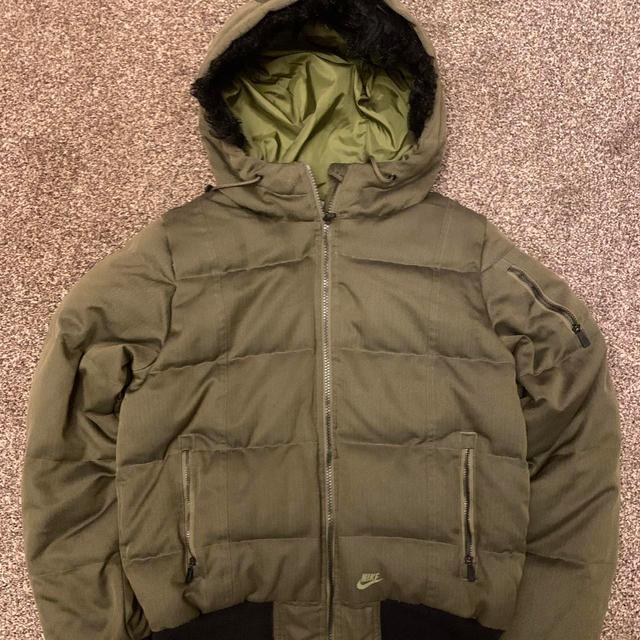 Nike Men's Puffer Jacket - Khaki/Green - S on Productcaster.