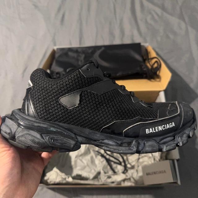 Balenciaga Men's Trainers - Black - UK 8 on Productcaster.