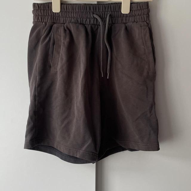 H&M Men's Shorts - Grey/Black - S on Productcaster.