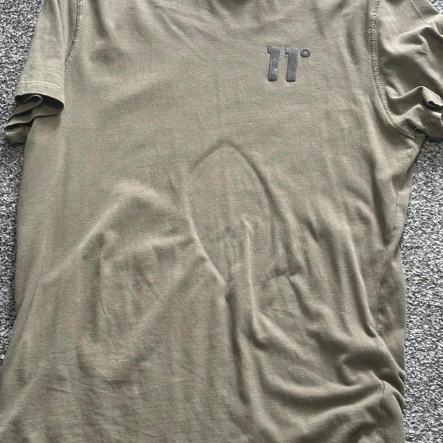 11 Degrees Men's T-shirt - Khaki/Green - M on Productcaster.