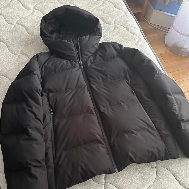 UNIQLO Men's Puffer Jacket - Black - XL on Productcaster.