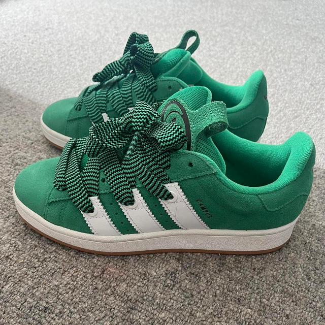 Adidas Originals Women's Trainers - Green - UK 7 on Productcaster.