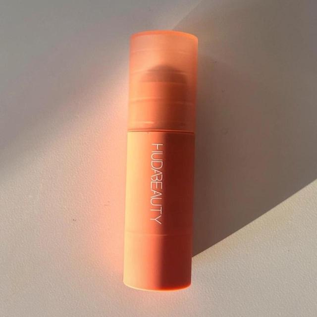 Huda Beauty Blusher - Orange on Productcaster.