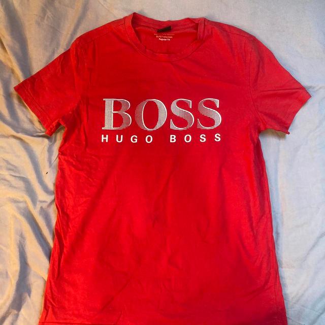 Hugo Boss Men's T-shirt - Red - S on Productcaster.