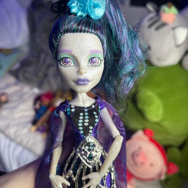 ELLE Doll - Purple/Silver on Productcaster.