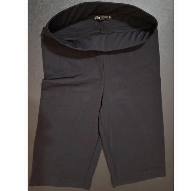 Zara Women's Shorts - Black - S on Productcaster.