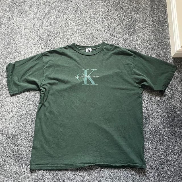 Calvin Klein Jeans Men's T-shirt - Green - L on Productcaster.