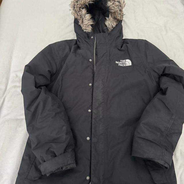 The North Face Men's Parka - Black - S on Productcaster.