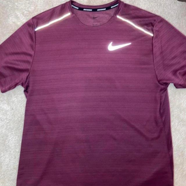 Nike Men's T-shirt - Burgundy - M on Productcaster.