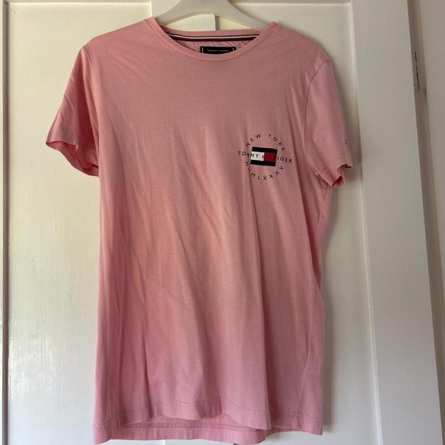 Tommy Hilfiger Women's T-shirt - Pink - S on Productcaster.