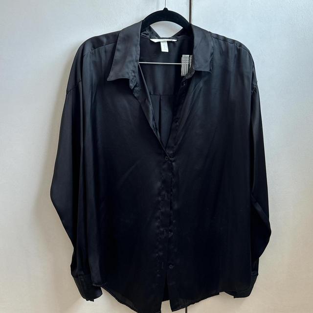 H&M Women's Shirt - Black - M on Productcaster.