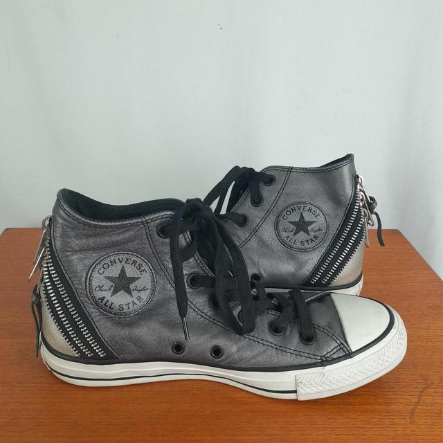 Converse Women's Footwear - Grey/White - UK 6 on Productcaster.