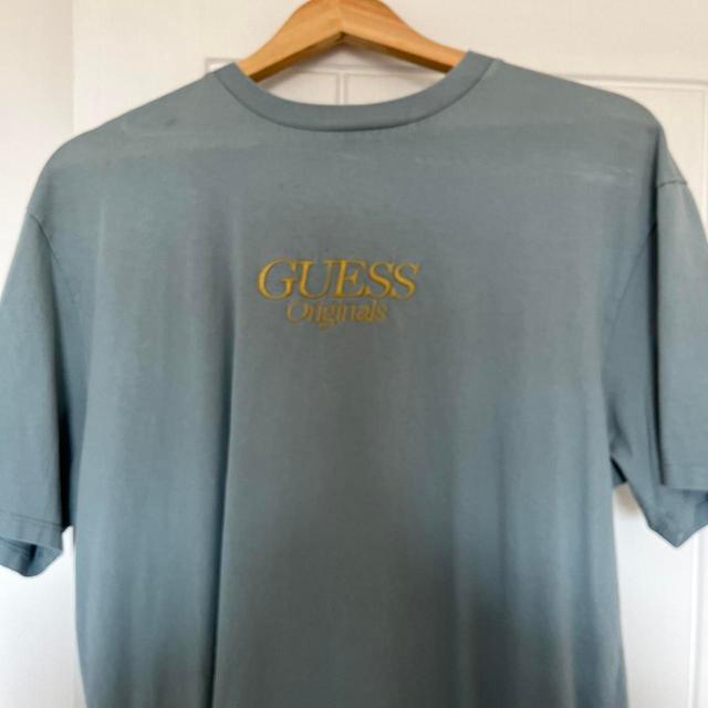 Guess Men's T-shirt - Blue - M on Productcaster.