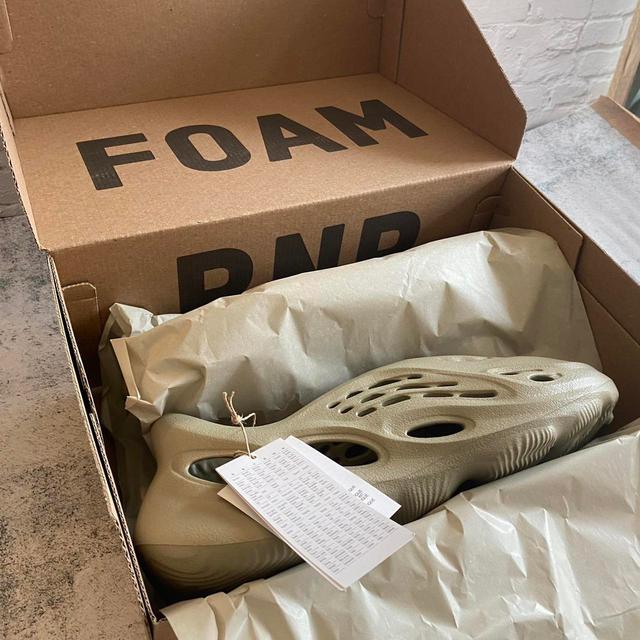 Yeezy Men's Trainers - Cream - UK 10 on Productcaster.