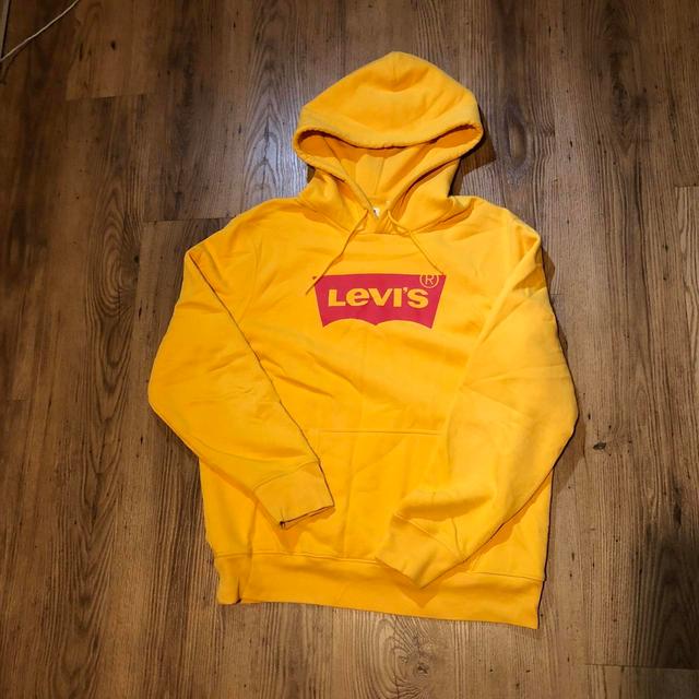 Levi's Men's Hoodie - Yellow - M on Productcaster.