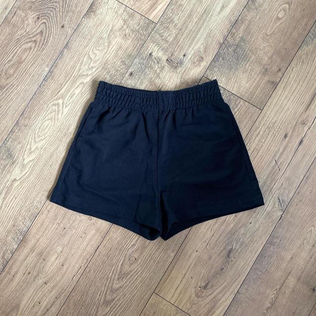 H&M Women's Shorts - Black - S on Productcaster.