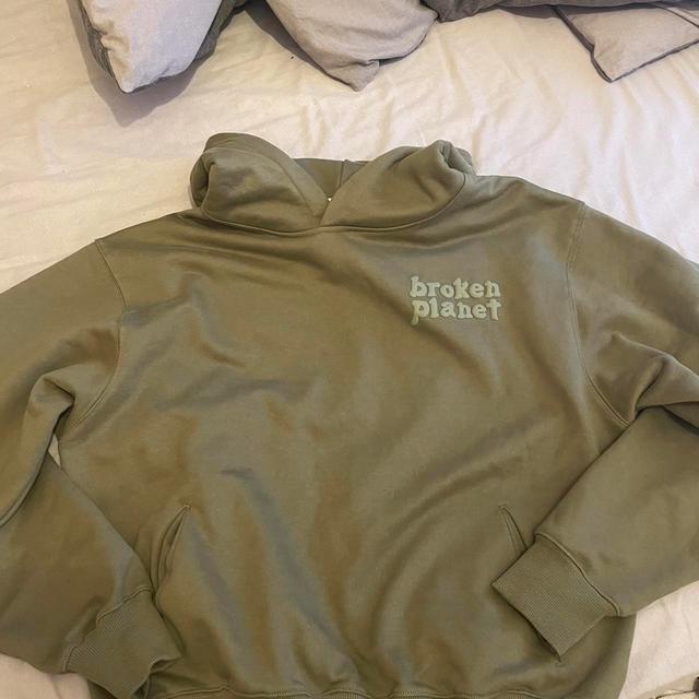 Broken Planet Men's Hoodie - Khaki - M on Productcaster.