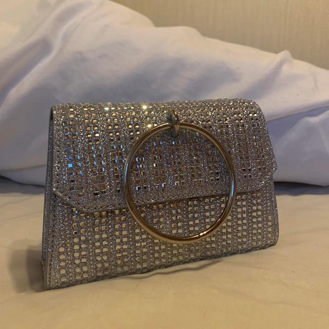 New Look Women's Clutch bags - Silver/Grey on Productcaster.