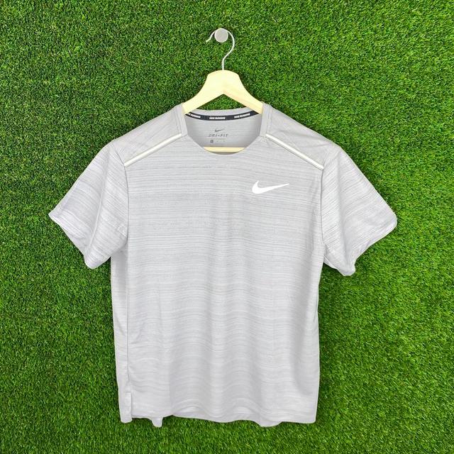 Nike Men's T-shirt - Grey - L on Productcaster.