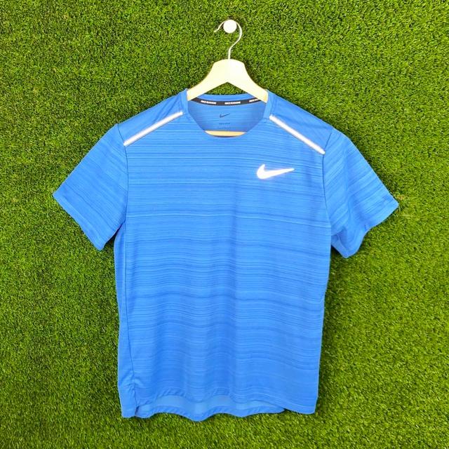 Nike Men's T-shirt - Blue - L on Productcaster.